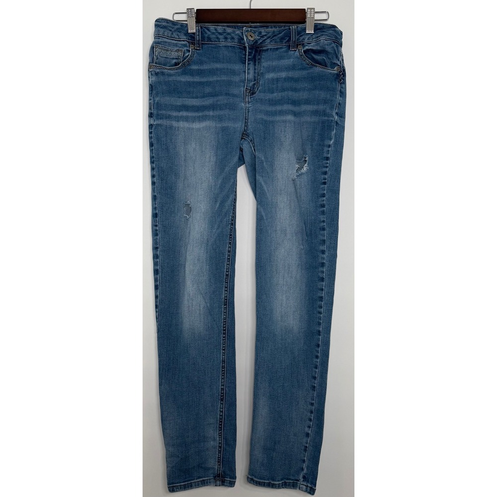 Maurices Women's 9/10 Distressed Straight Leg Jeans Medium Wash Stretch